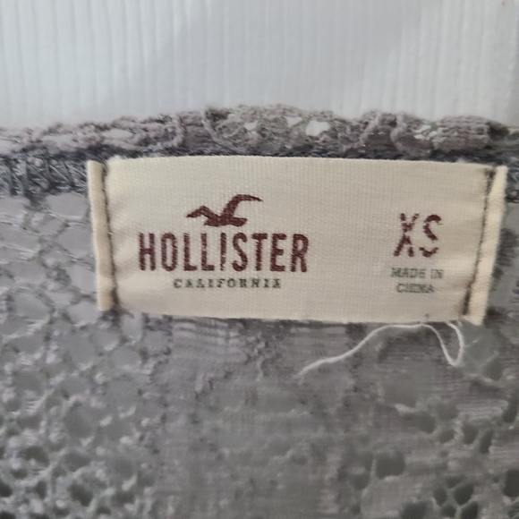 Hollister sweater - Picture 3 of 4